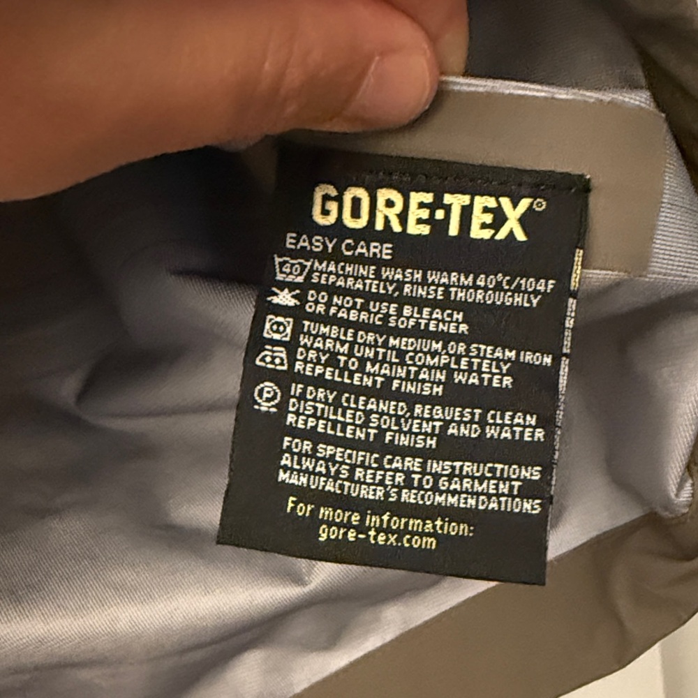 Simms Goretex Guide Jacket/Brown Olive - men's large - great condition - Picture 13 of 14